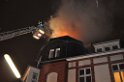 Feuer 3 Dachstuhlbrand Koeln Muelheim Gluecksburgstr P119